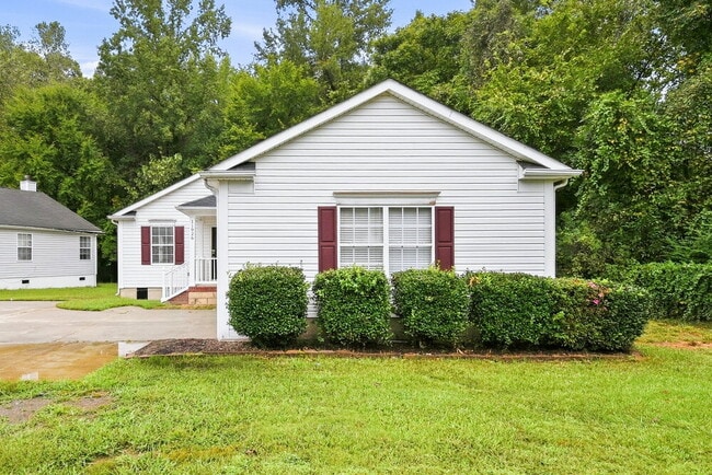 Building Photo - 11926 Stewarts Crossing Dr