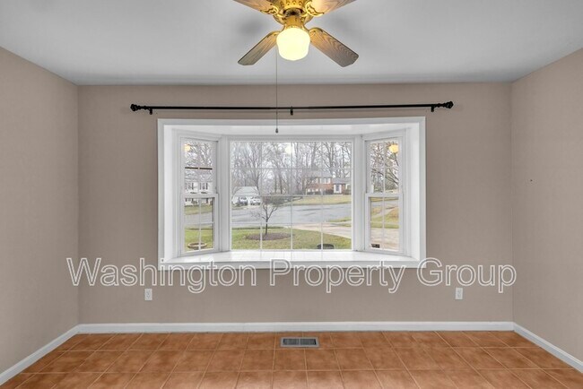 Building Photo - 4702 Declaration Ct