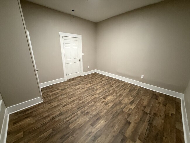 Building Photo - 741 E Trigg Ave