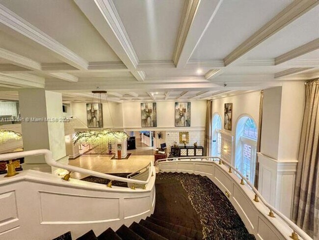 Building Photo - 5225 Collins Ave