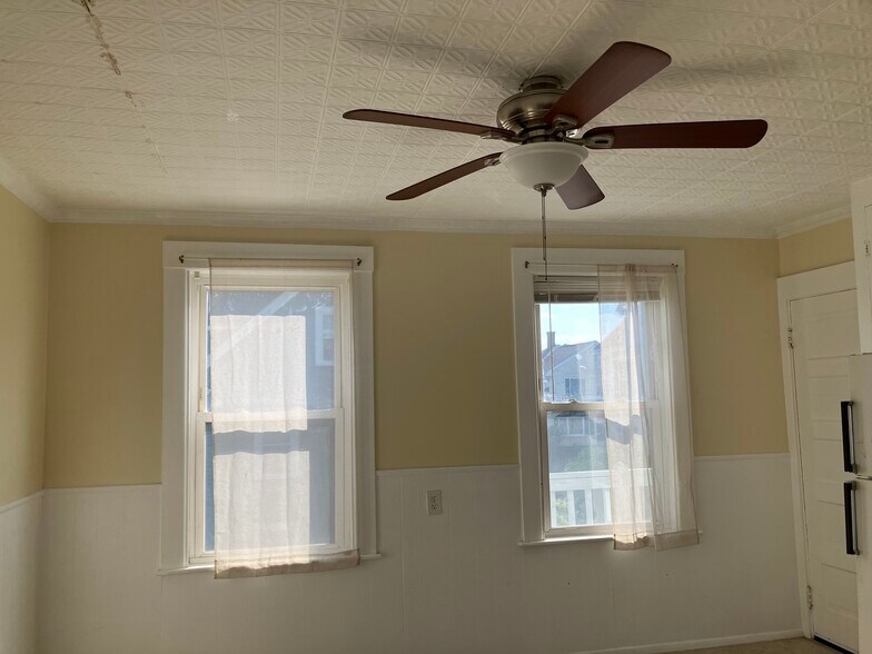 Building Photo - 5R Buffum St