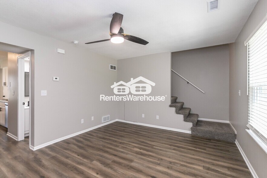 Building Photo - 145 N Crest Dr