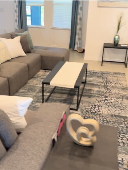 Living Room - Common Area - 12259 Chastain St