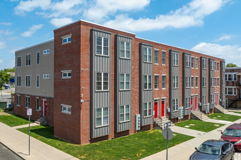 Building Photo - 4617 Sansom St