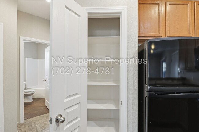 Building Photo - Henderson!!! Community: Cadence!! 4 Bedrooms!!! Bed & Full bath downstairs!! Loft/computer area u...