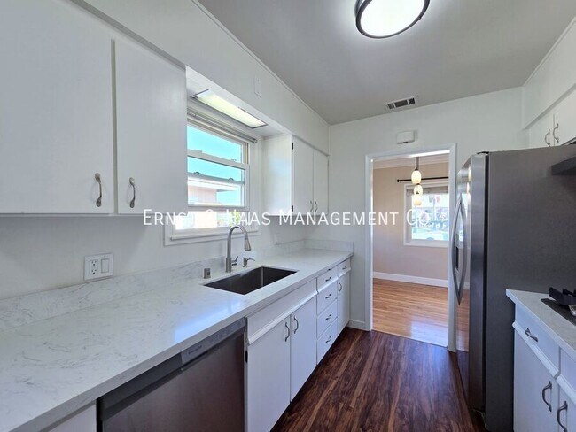 Building Photo - 6328 Bigelow St