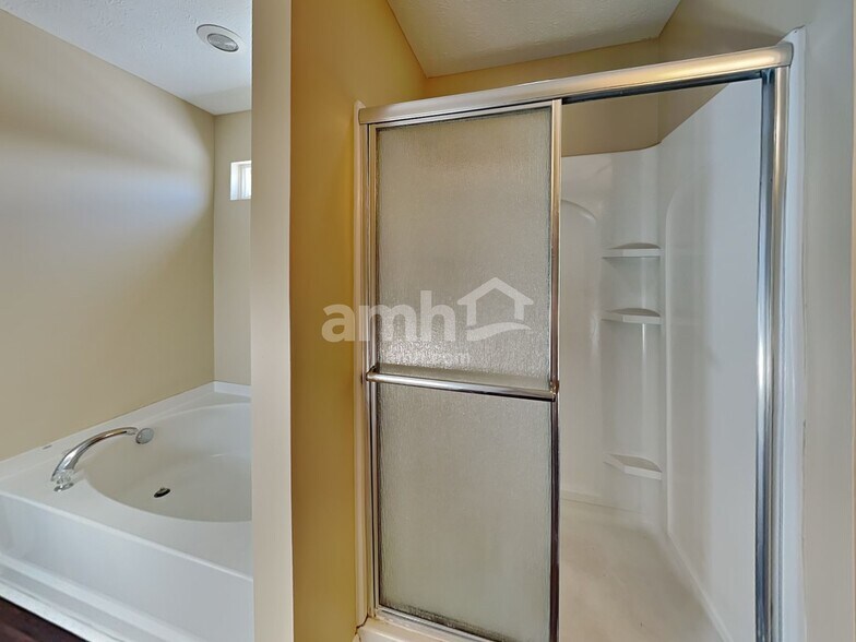 Building Photo - 5838 Twin River Ln