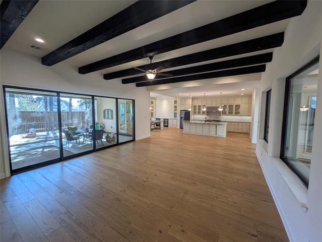 Building Photo - 913 Jamestown Ln