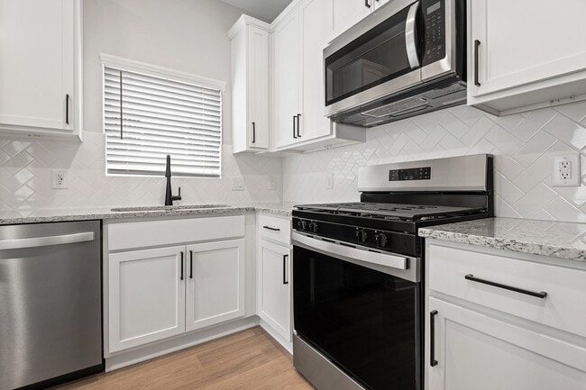 Building Photo - 21535 Bluebonnet Bay Dr