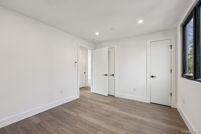 Building Photo - 325 Manville Rd