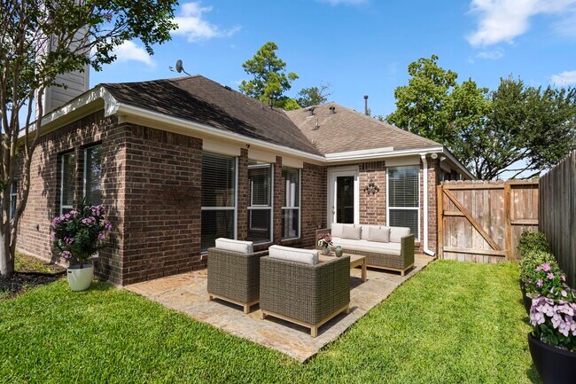 Building Photo - 9907 Brandywood Cir