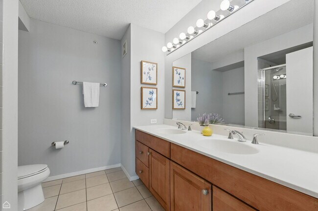 Building Photo - 9715 Woods Dr