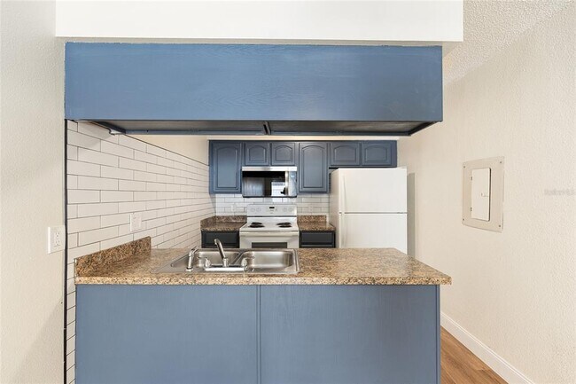 Building Photo - 3025 SE 55th Ave