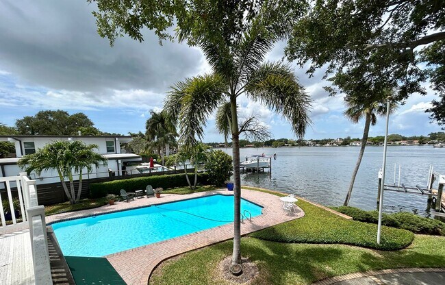 Building Photo - Classic waterfront Snell Isle Estates 3 Bed 2.5 Bath Home with private dock!