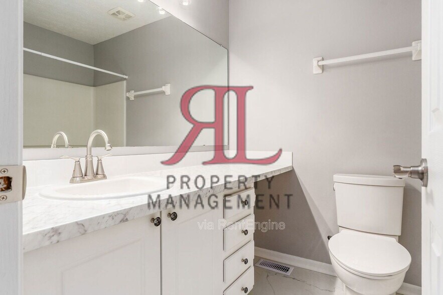 Building Photo - 6022 Brice Park Dr