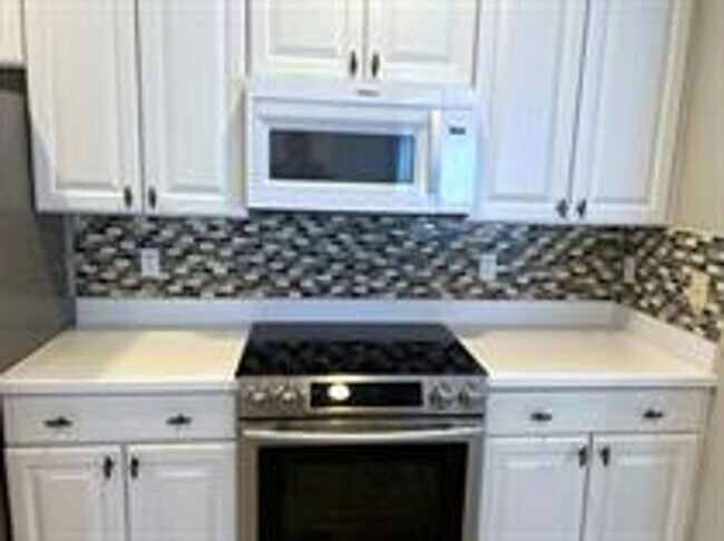 Building Photo - Welcome to Suncity 55+ Community