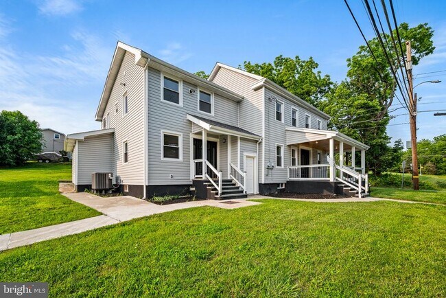 Building Photo - 8255 Mertztown Rd