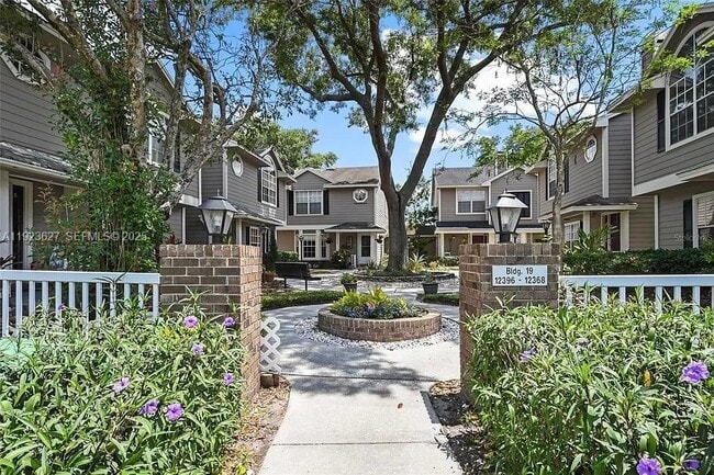 Building Photo - 12368 Shady Spring Way