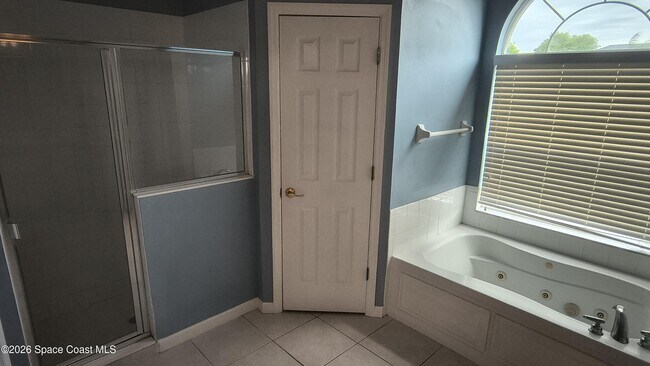 Building Photo - 582 Consolata Ave NW