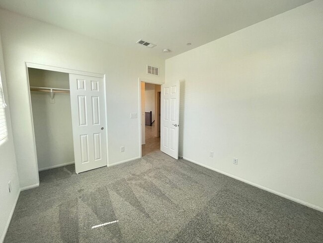 Building Photo - Coming Soon-2 Story Townhome Ready for new tenant on 6/15/2026!