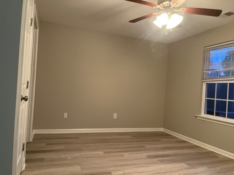 Building Photo - 138 Cambridge Dr