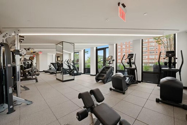 Building Photo - 207 Bay 31st St