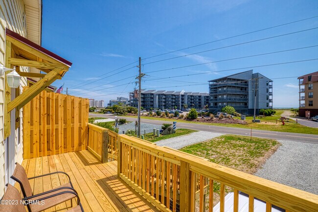 Building Photo - 1881 New River Inlet Rd