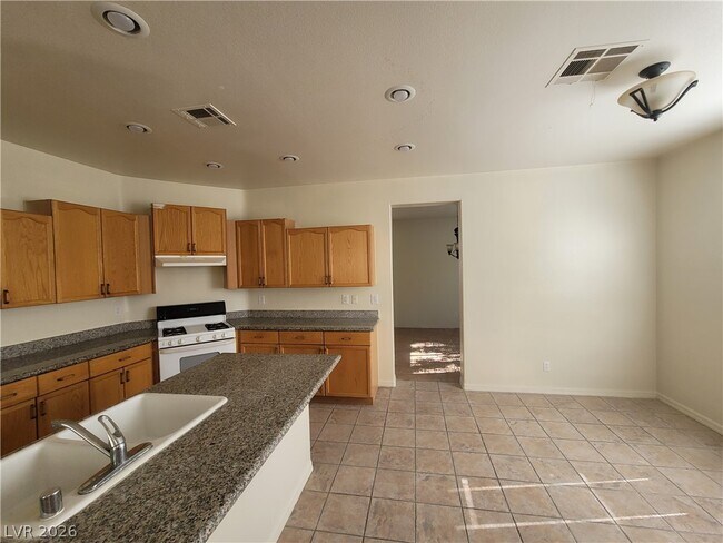 Building Photo - 7817 W Falcon Wing Ave