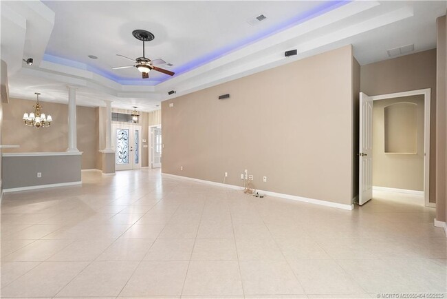 Building Photo - 4633 NW Red Maple Dr