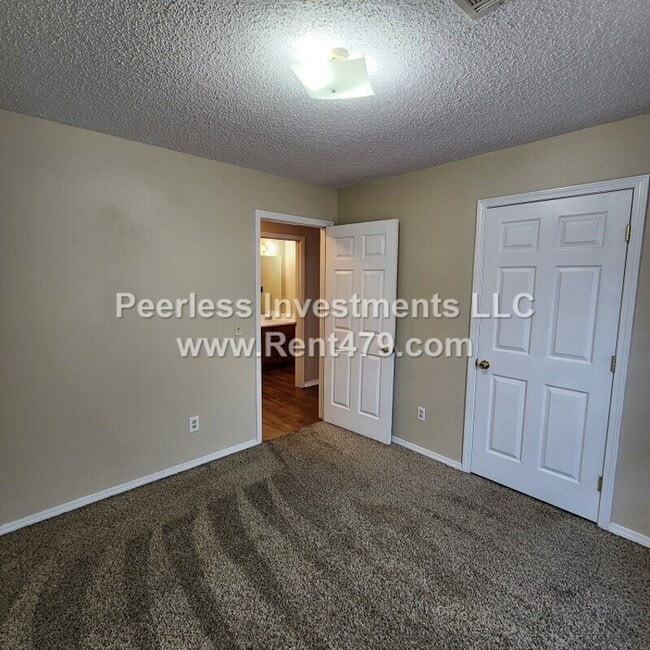 Building Photo - 505 4th Ave SW