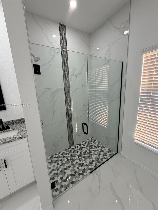 Building Photo - 2706 72nd St W