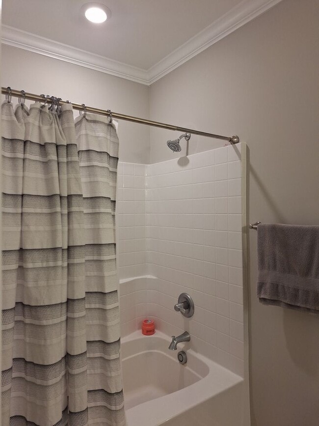 Building Photo - Outstanding Three Bedroom Home in the Ashcroft Community!