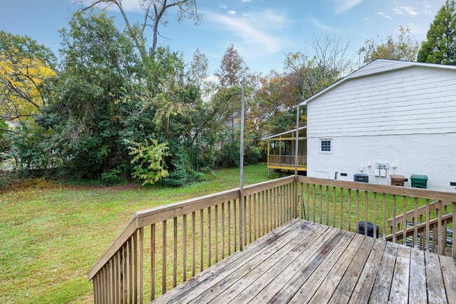 Building Photo - 228 Waldo St