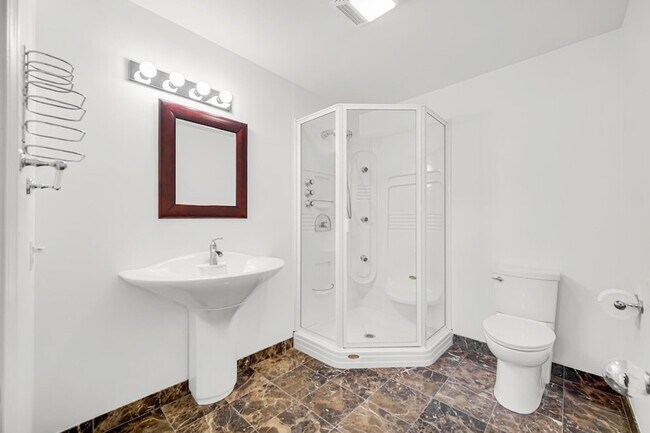 Building Photo - 6271 N 525 W