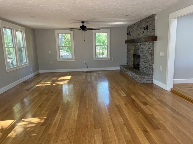 Building Photo - 138 High St