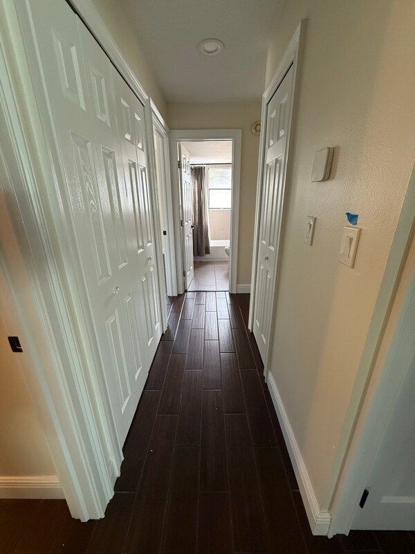 Building Photo - 9429 Laura Anne Dr