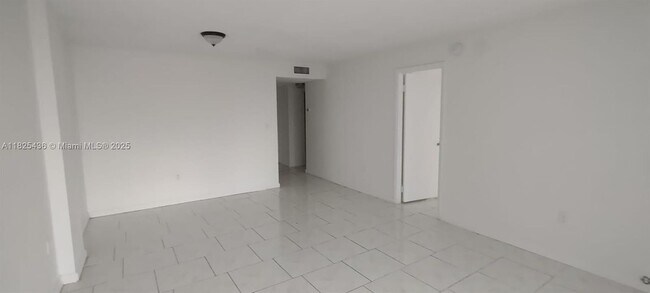 Building Photo - 15600 NW 7th Ave