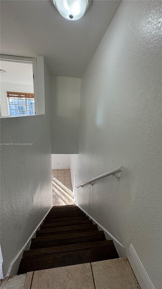 Building Photo - 8650 SW 109th Ave