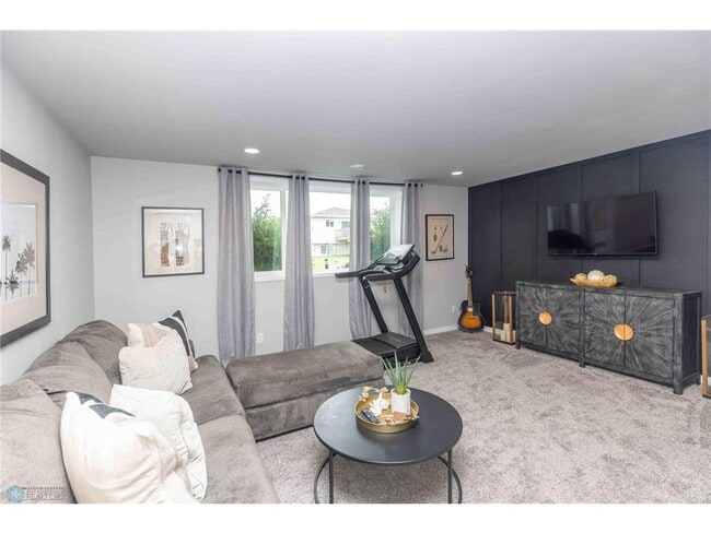 Building Photo - 1058 Ashley Dr W