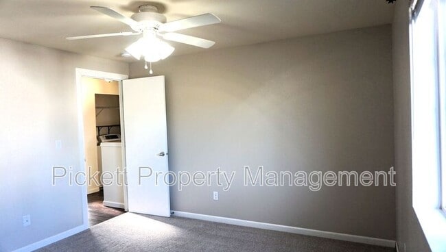 Building Photo - 4855 Bowwood Cir NE
