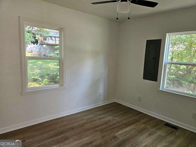 Building Photo - 417 N Georgia Ave