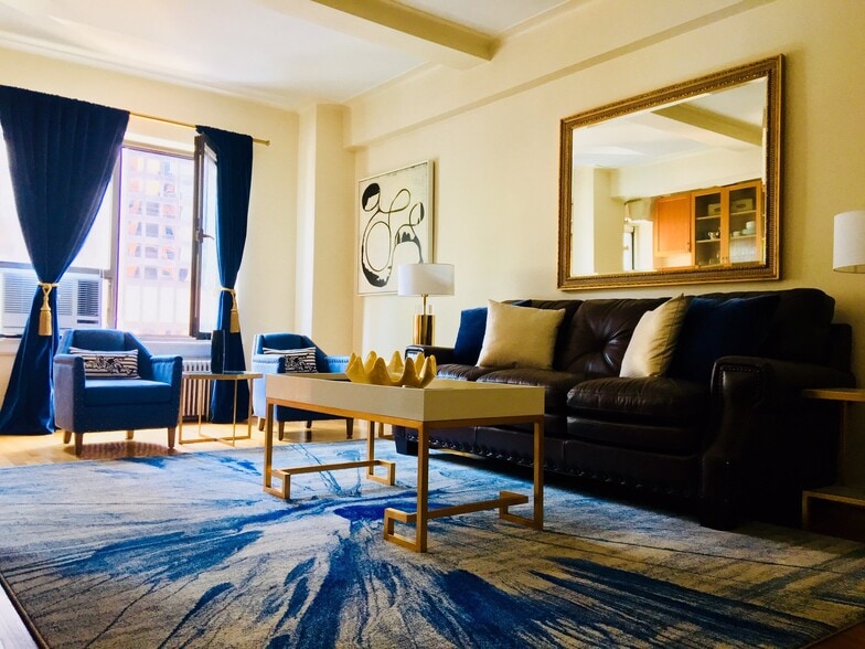 Building Photo - 227 E 57th St