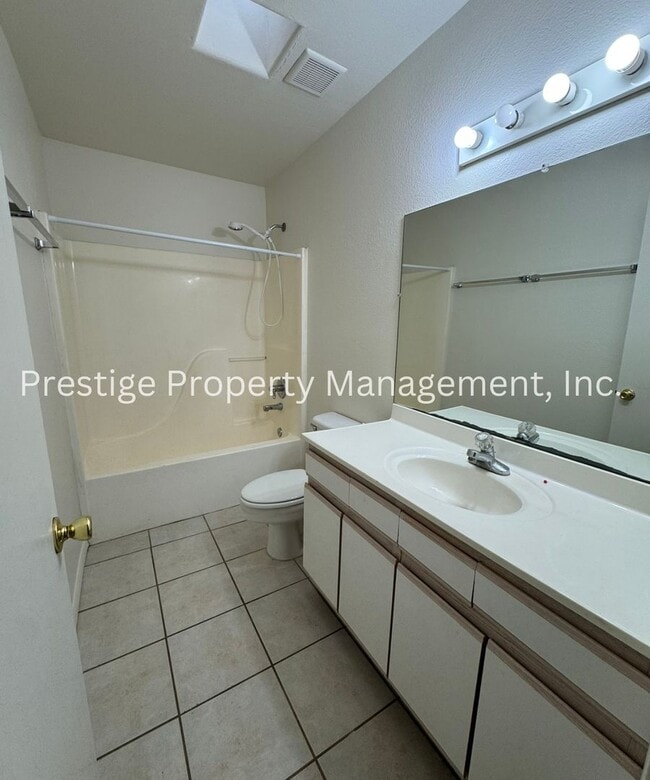 Building Photo - 4bd 2ba located in central Tucson!!!