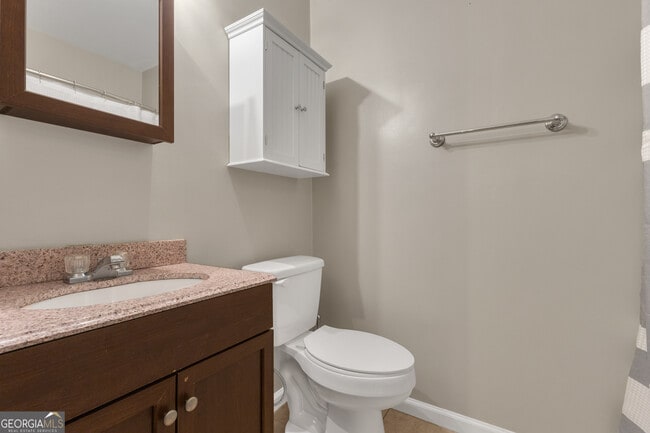 Building Photo - 135 Handshaker Ct