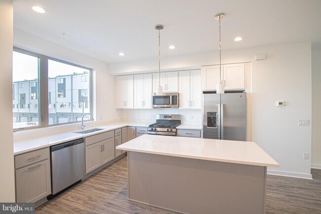 Building Photo - 3013 Evergreen Walk