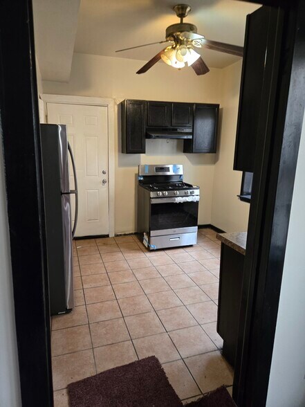 Building Photo - 6329 S Loomis Blvd