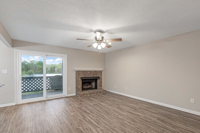 Building Photo - Discover Your Lakeside Oasis: 2 Bedroom Condo at Harris Lake