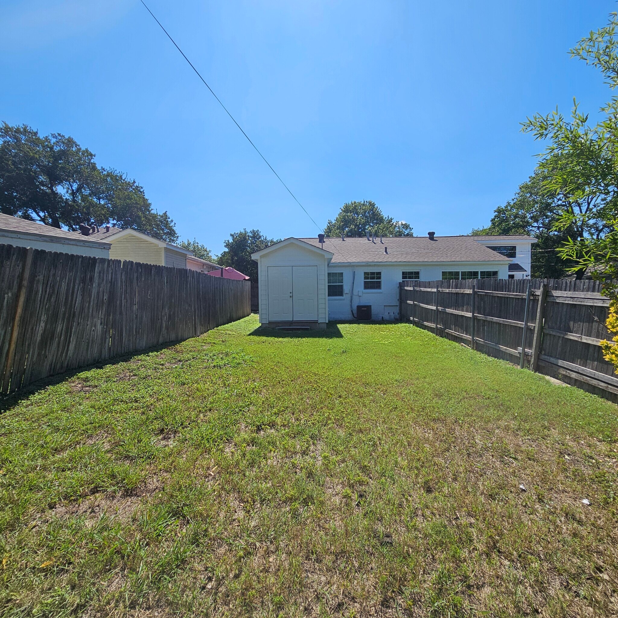 Building Photo - 10135 Kilarney Dr
