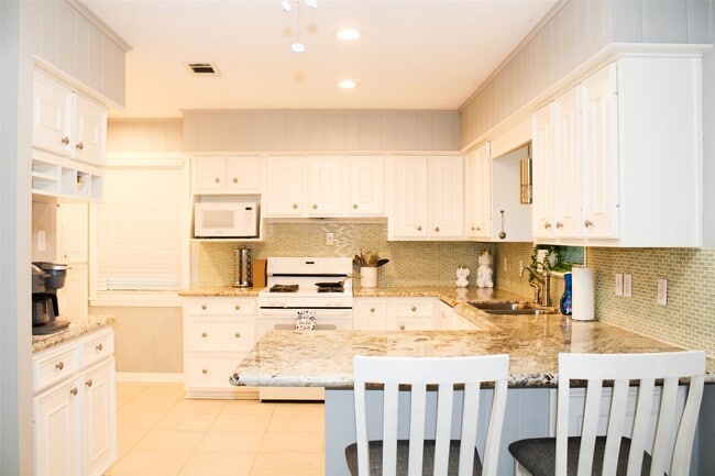 Building Photo - 8910 Greiner Dr