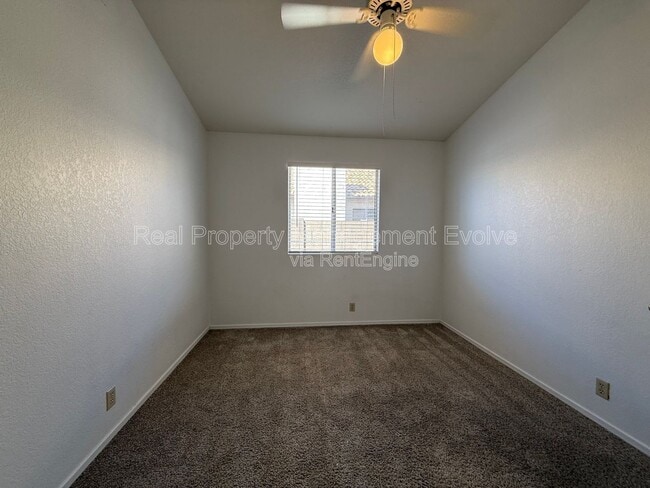 Building Photo - 4260 E Rosemonte Dr